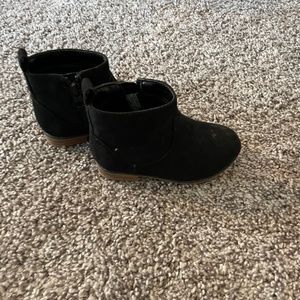 Girls boots